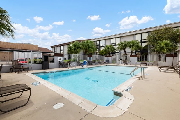 Images Holiday Inn McAllen – Medical Center Area by IHG