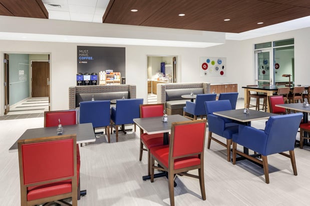 Images Holiday Inn Express & Suites Hudson I-94 by IHG