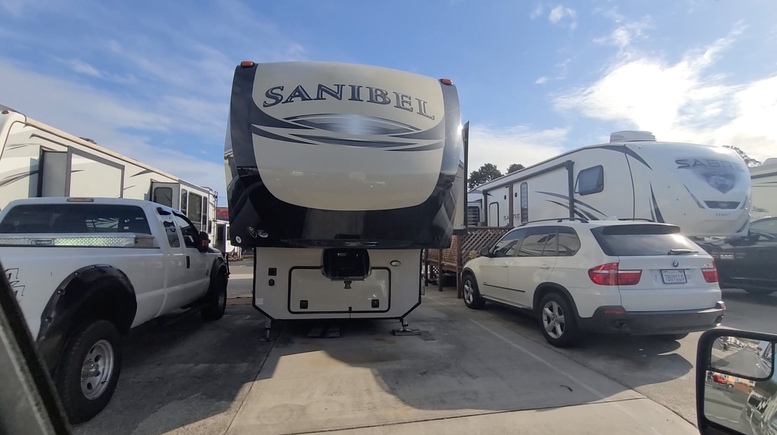 We offer full hookups to accommodate different RV sizes and ensure you stay comfortable and connected while on the road. Whether you're looking for a long-term stay or just a few days, we have the amenities and RV park rates San Francisco to fit your needs.