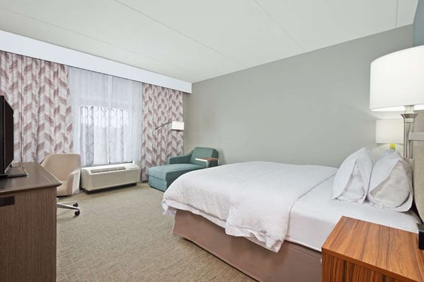 Images Hampton Inn & Suites North Huntingdon-Irwin