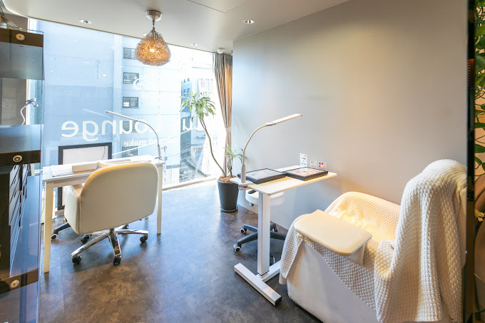 Images Plus Loungeプルースラウンジ