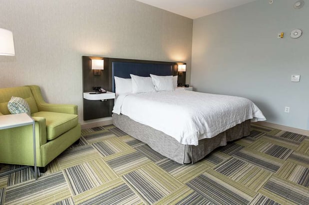 Images Hampton Inn & Suites Syracuse North Airport Area