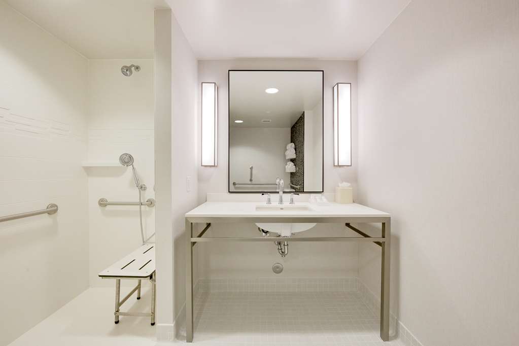 Guest room bath Hilton Garden Inn North Houston Spring Spring (281)528-2900