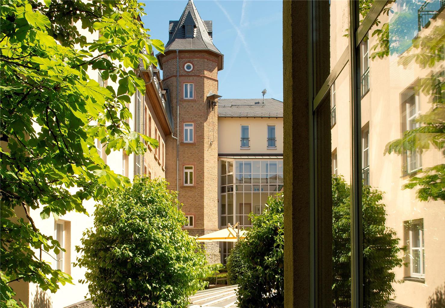 Best Western Premier Hotel Villa Stokkum, Steinheimer Vorstadt 70 in Hanau