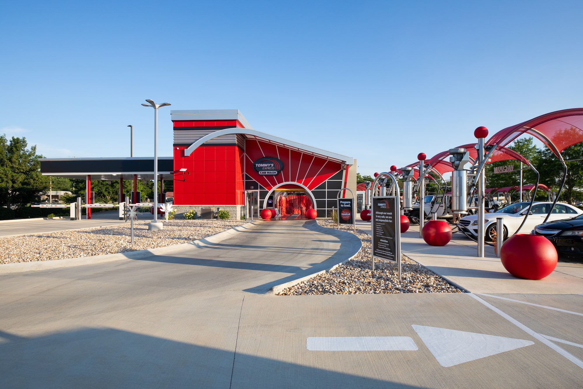 Tommy's Express Car Wash Image