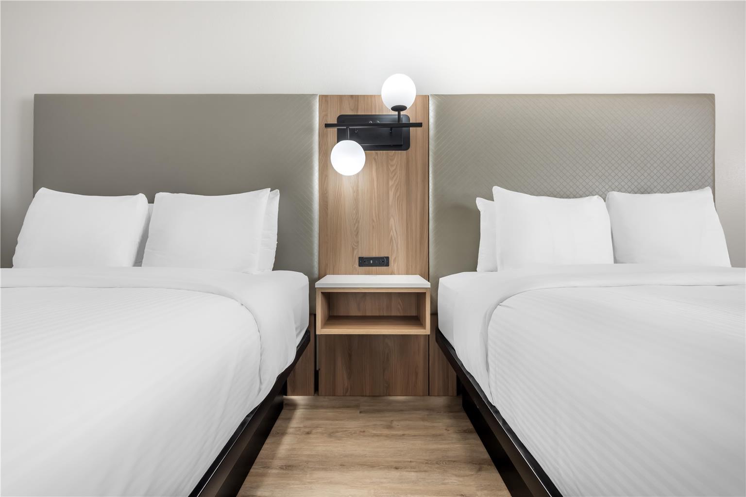 2 Queen Room