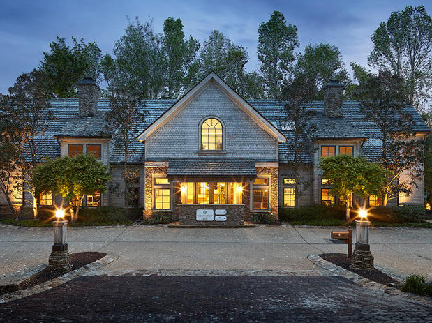 Images Ryan Anderson, Mortgage Loan Originator and Construction Specialist