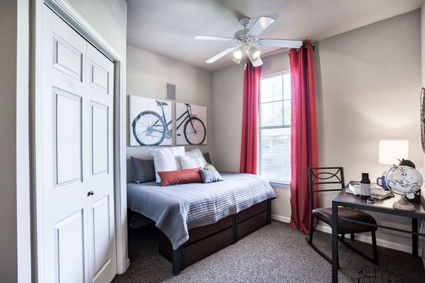 Images Maverick Place Apartments