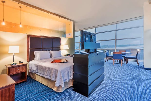 Images Hampton Inn & Suites Downtown Owensboro/Waterfront