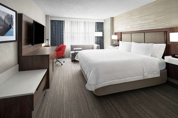 Images Hampton Inn & Suites Chicago-Downtown