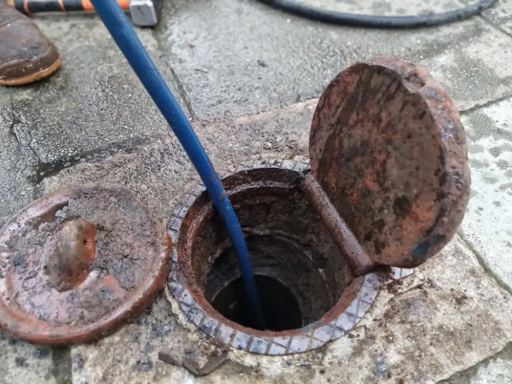 Images No.1 Drains Aberdeen Ltd