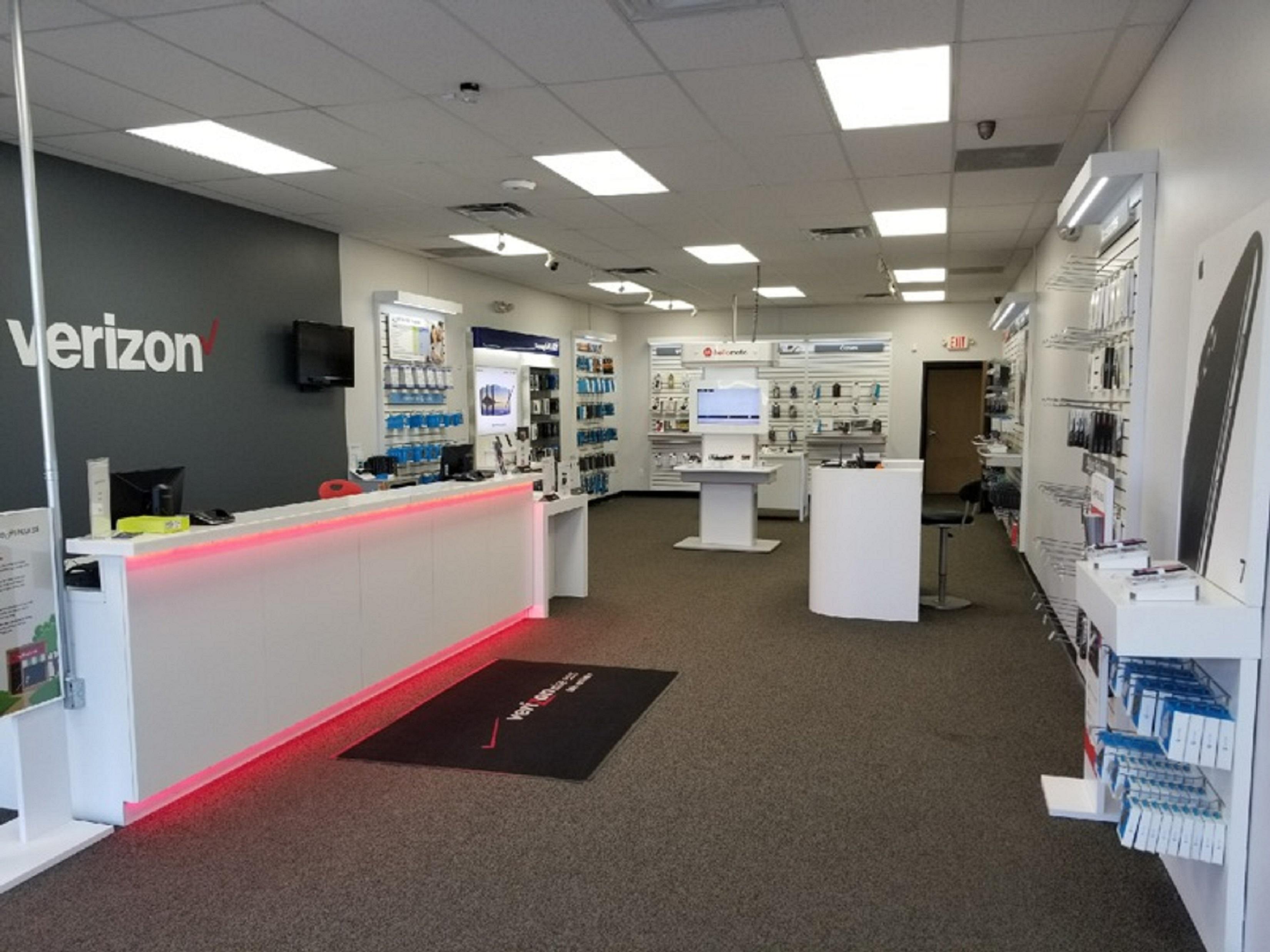 Verizon Authorized Retailer – GoWireless Photo