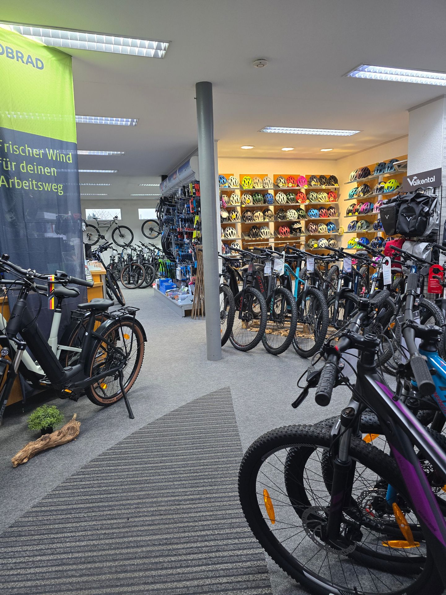 Zweirad Schellhase, Hauptstr. 194 in Schwalbach