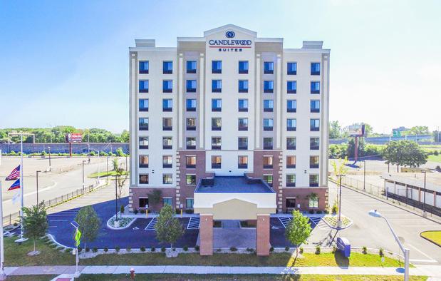 Images Candlewood Suites Hartford Downtown by IHG