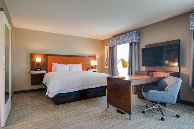 Images Hampton Inn & Suites Nashville North Skyline
