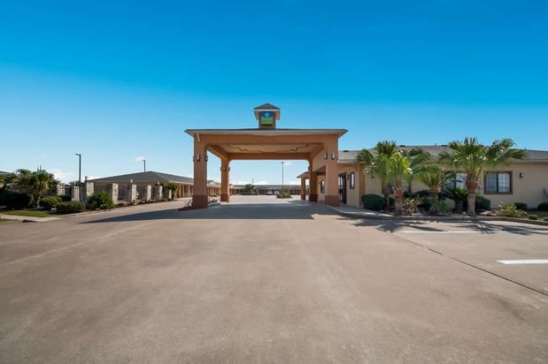 Images SureStay by Best Western Falfurrias