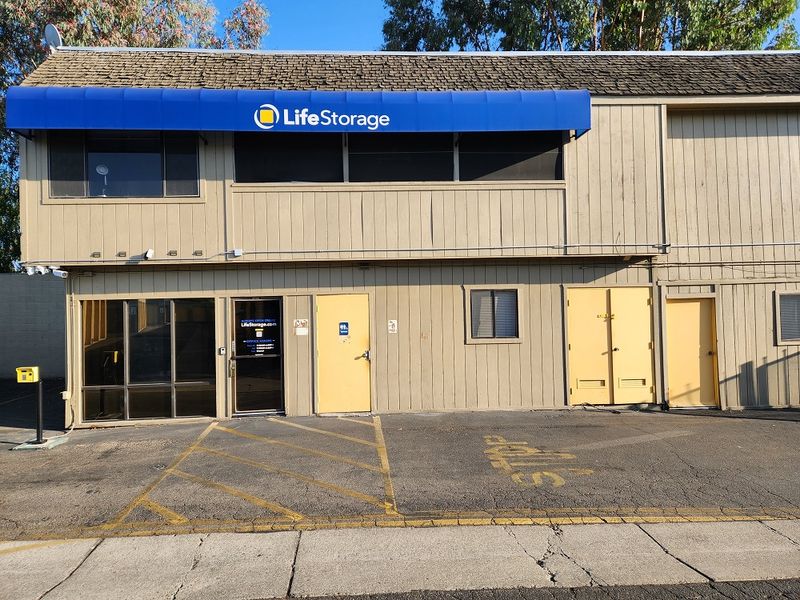 Images Life Storage - Irvine