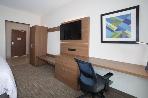 Images Holiday Inn Express & Suites Goodland I-70 by IHG