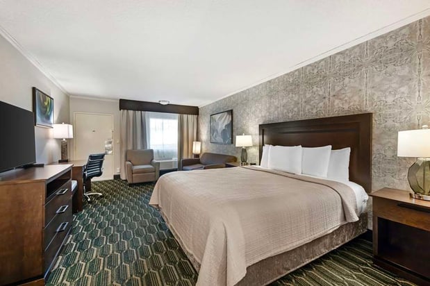 Images Best Western Plus Black Oak