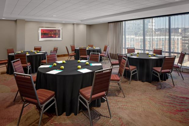 Images Hotel Indigo Austin Downtown - University by IHG