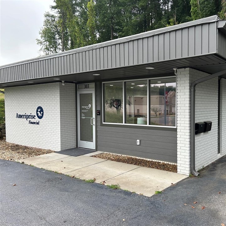 Images Mark K Lear - Private Wealth Advisor, Ameriprise Financial Services, LLC
