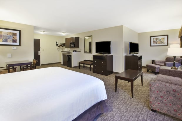 Images Holiday Inn Express & Suites Wheeling by IHG