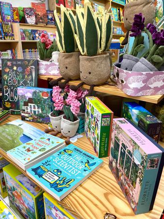 Images Pufferbellies Toys & Books
