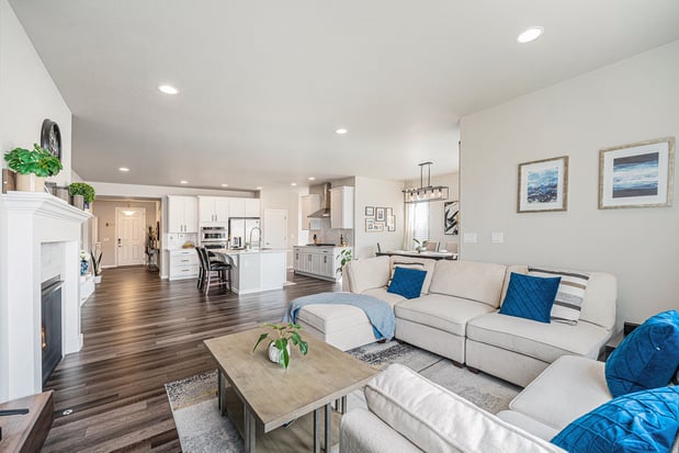 Images RE/MAX Professionals - Michael Kozlowski - Team Koz