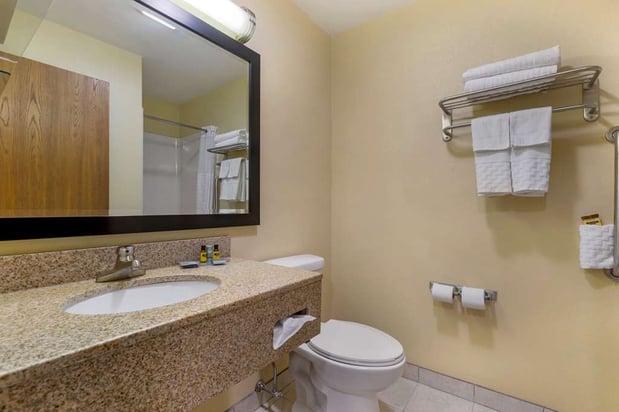 Images Best Western Plus Altoona Inn