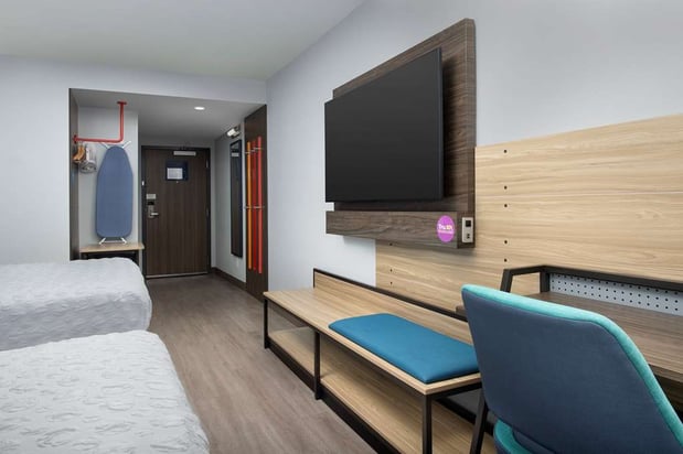 Images Home2 Suites by Hilton Miami Airport South Blue Lagoon