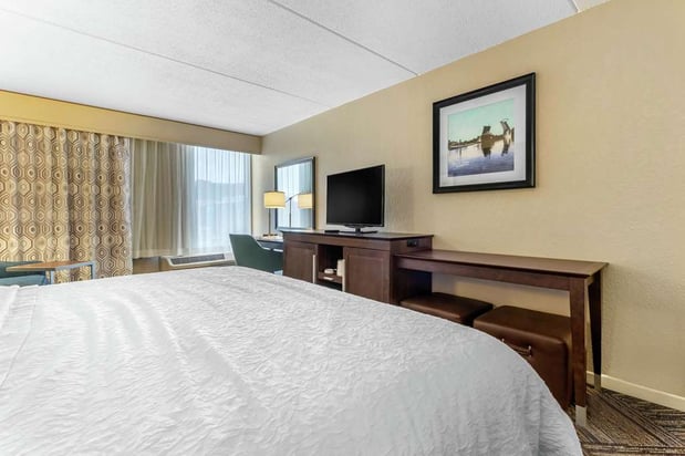 Images Hampton Inn by Hilton Green Bay Downtown