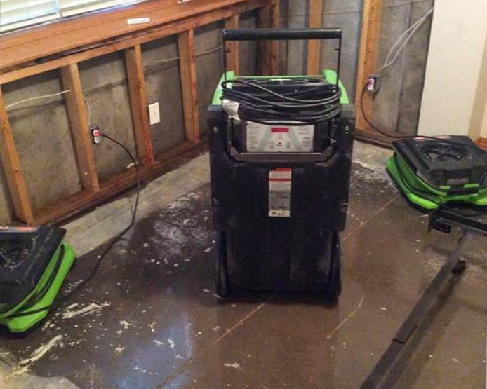 Our team at SERVPRO of Carthage/Joplin is on call 24/7 to better help you with your water damage restoration in Webb City, MO. Call the pros at SERVPRO. We Make It "Like it never even happened." 