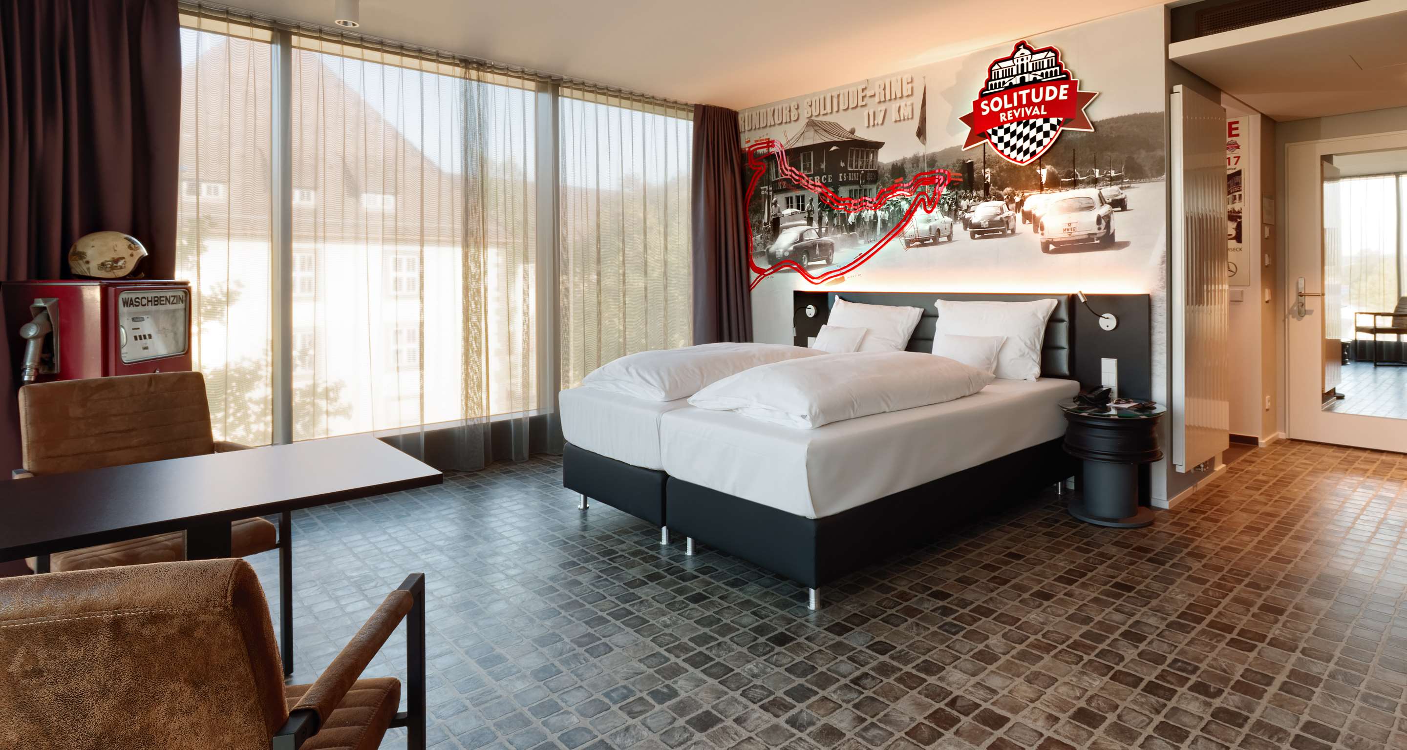 Kundenbild groß 78 V8 Hotel Motorworld Region Stuttgart, BW Premier Collection