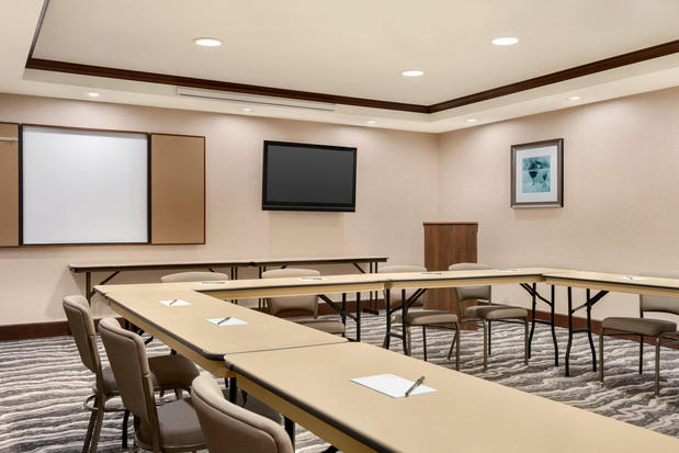 Images Staybridge Suites Oklahoma City-Quail Springs by IHG