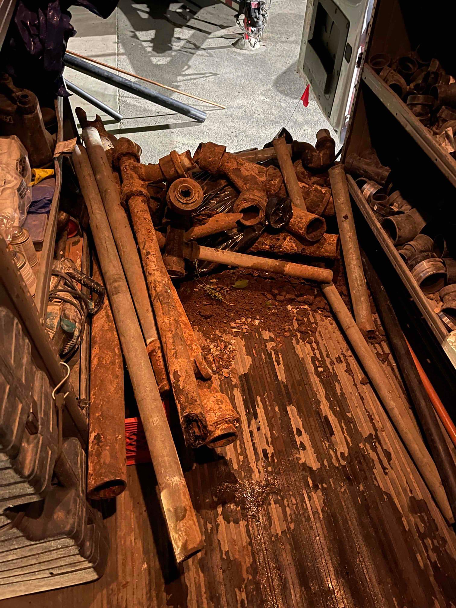 From clogged sinks to street jobs - We do it all  Proudly serving LA, Orange County and San Diego  Call the team if you are experiencing any plumbing issues âï¸