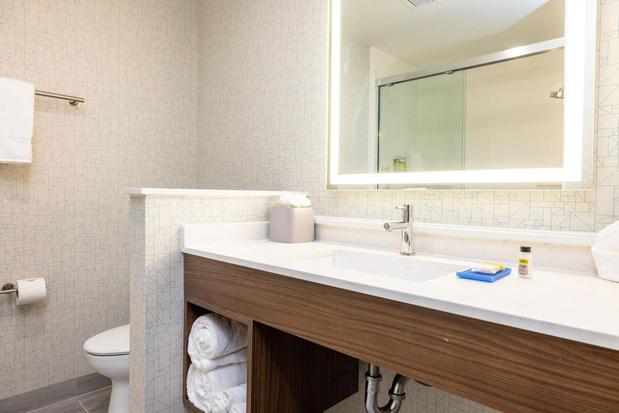 Images Holiday Inn Express & Suites San Jose – Silicon Valley by IHG