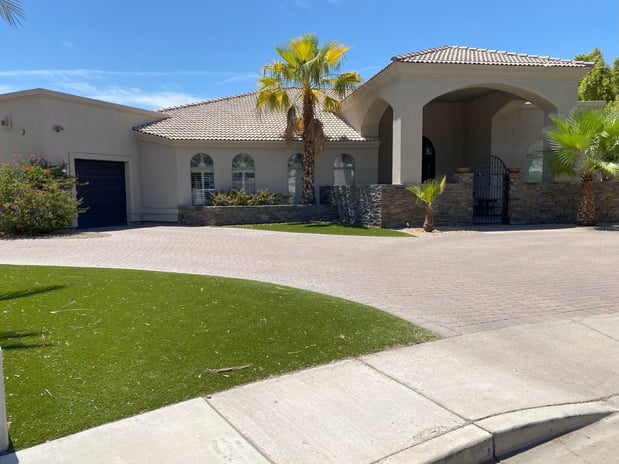 Images Mountainscape South, Inc.