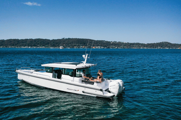 Images SeaEO Luxury Boat Charters