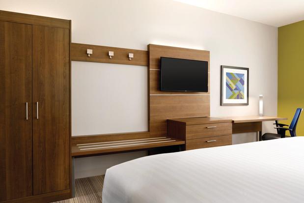 Images Holiday Inn Express & Suites McAllen - Medical Center Area by IHG
