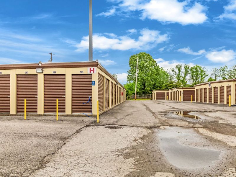 Exterior Units - Extra Space Storage at 123 Davis St, Portland, TN 37148