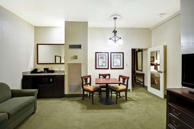 Images Embassy Suites by Hilton Charleston Historic District