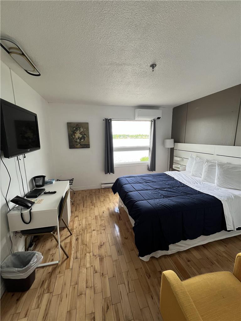 Images Harbourview Inn, SureStay Collection by Best Western