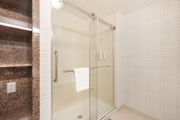 Images Hampton Inn & Suites Tulsa/Central