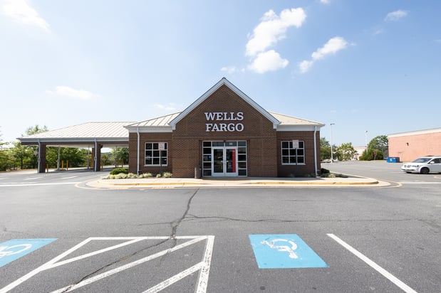 Images Wells Fargo Bank