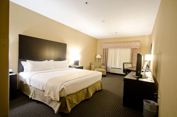 Images Holiday Inn & Suites St. Paul NE - Lake Elmo by IHG