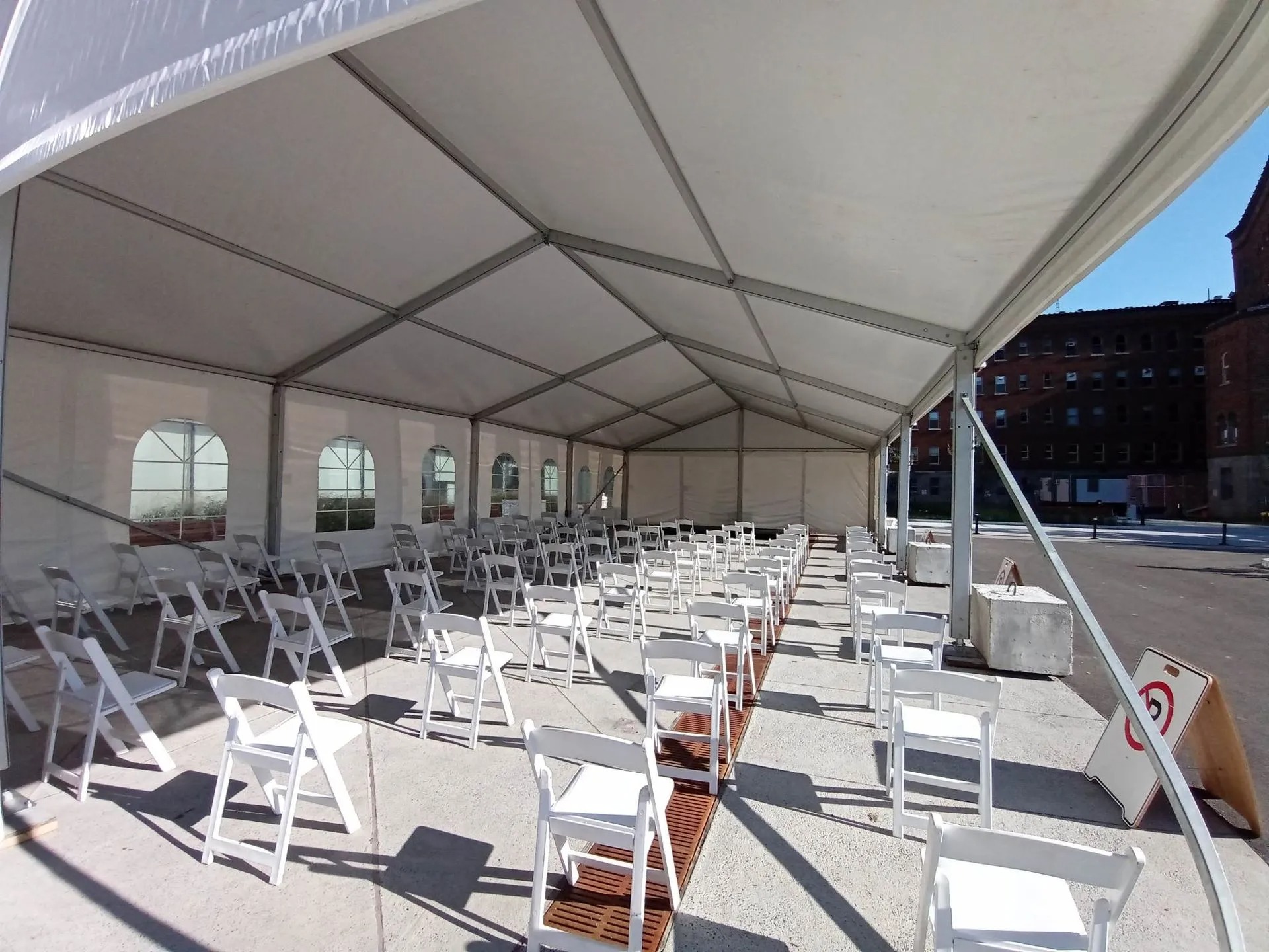 Images Les Abris St-Michel Inc. - Location de chapiteaux