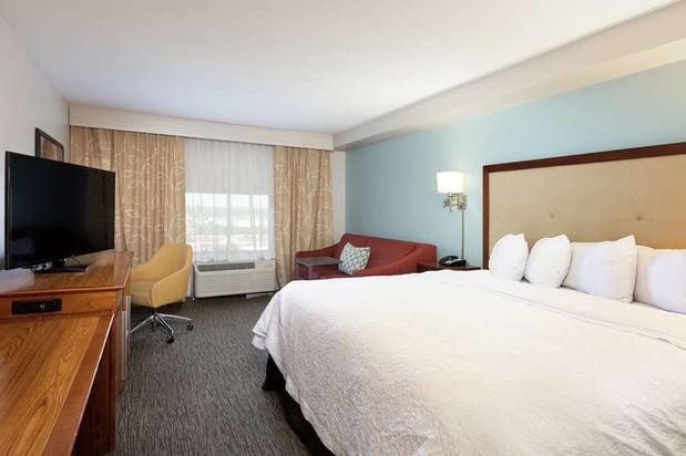 Images Hampton Inn & Suites Austin-Airport
