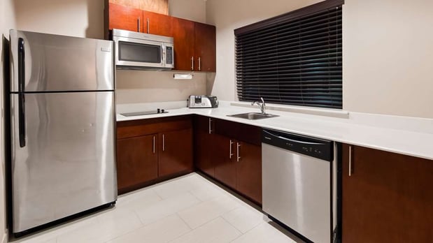 Images Best Western Plus Spring Inn & Suites