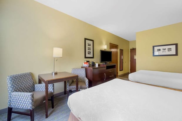 Images Best Western Plus Plaza by the Green