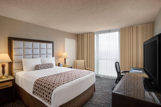Images Crowne Plaza San Francisco Airport by IHG